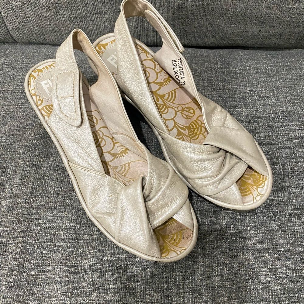 Fly London Women's Yakin Cream Metallic Wedge Sandals Size 38